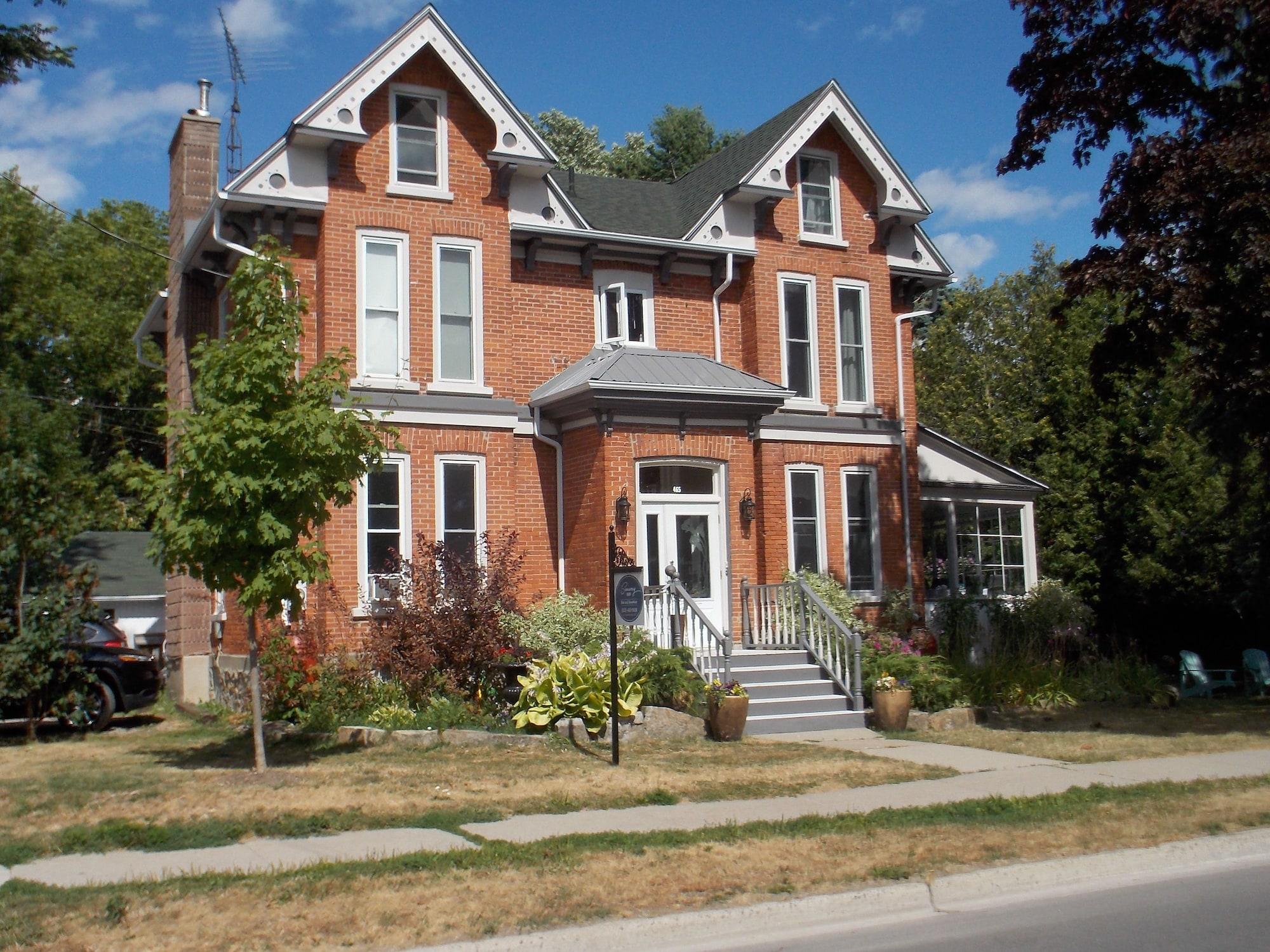 Vista Exterior Seaway Manor