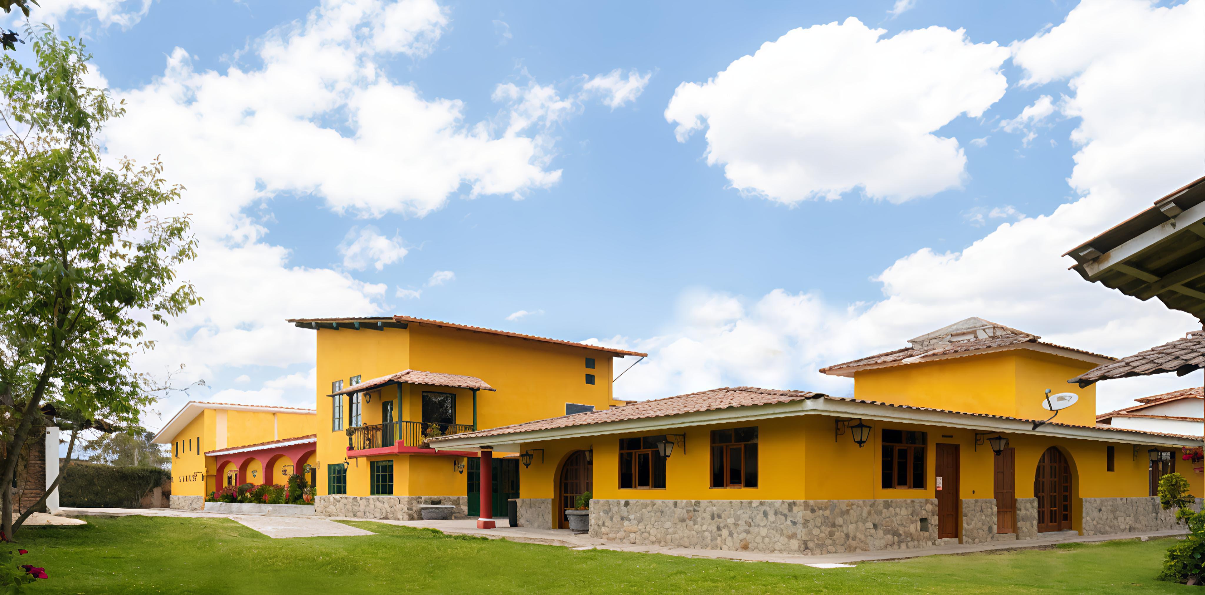 Vista Exterior Hotel Tartar