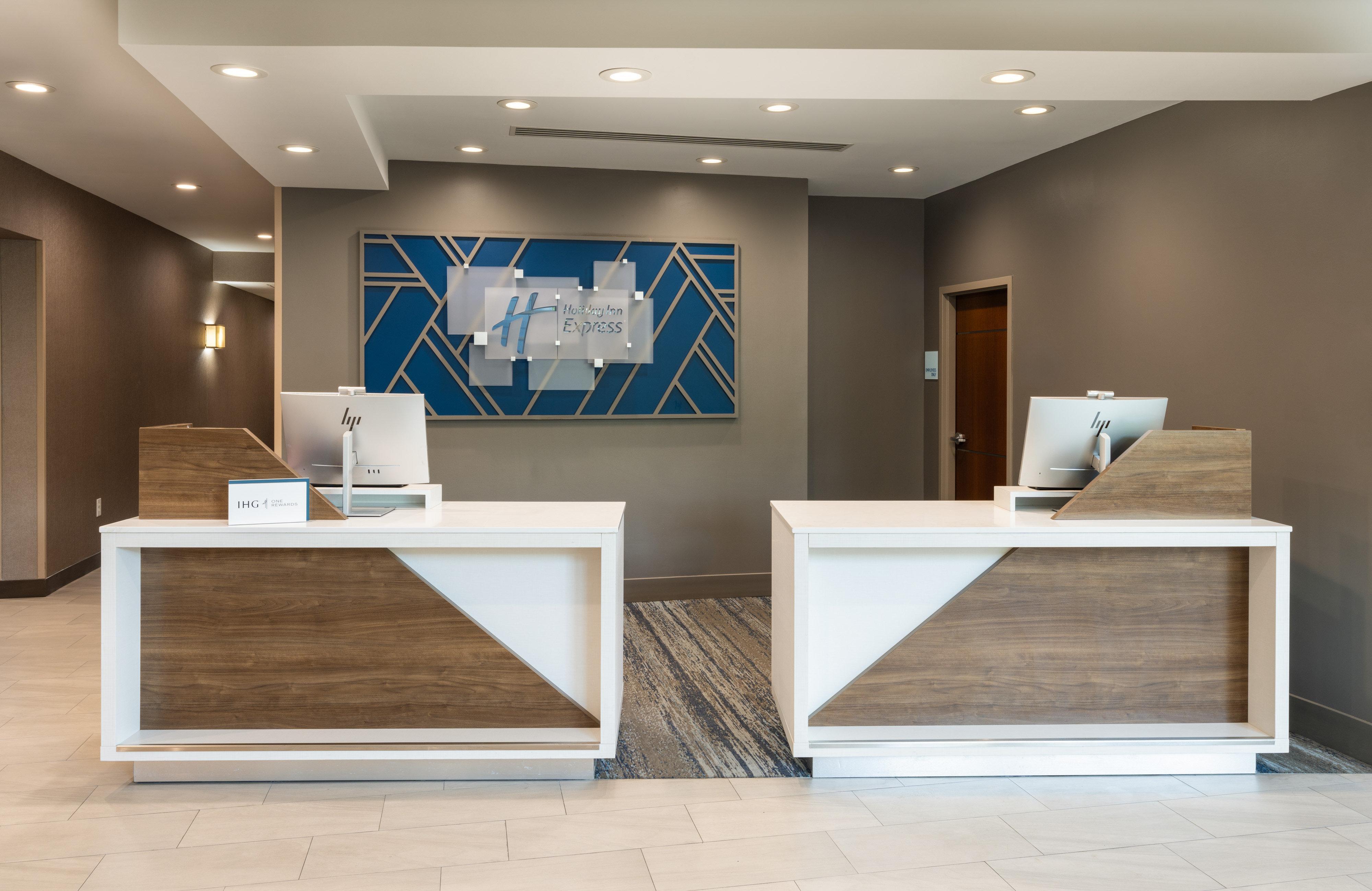 Vista Lobby Holiday Inn Express Miami Airport Blue Lagoon Area by IHG