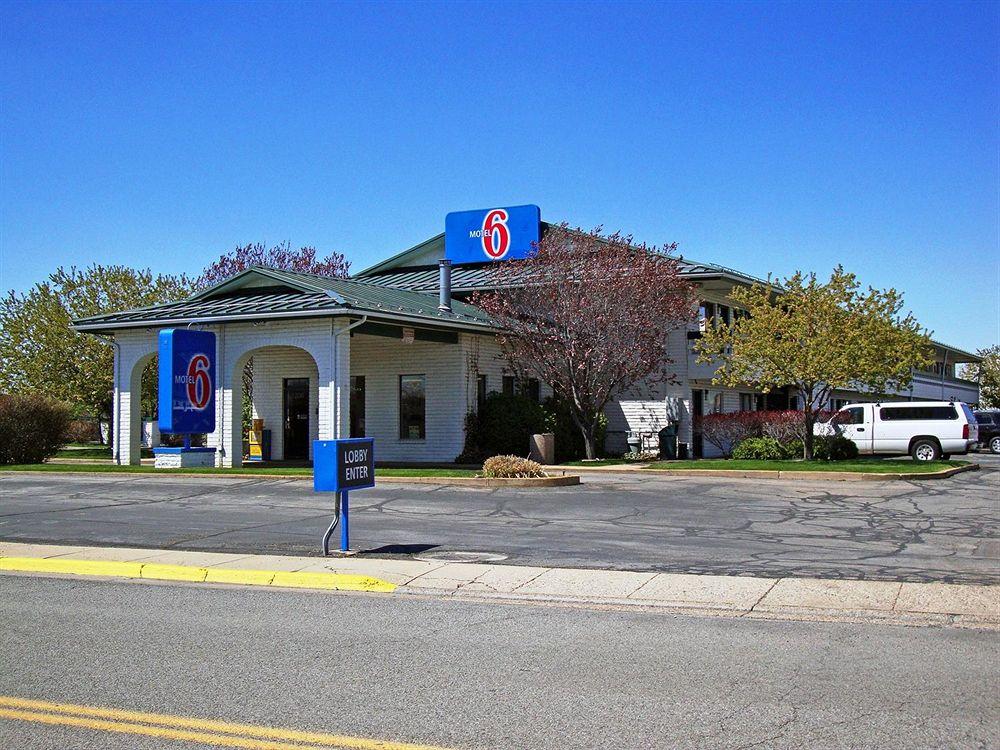 Vista Exterior Motel 6 Ogden, UT - 21st Street