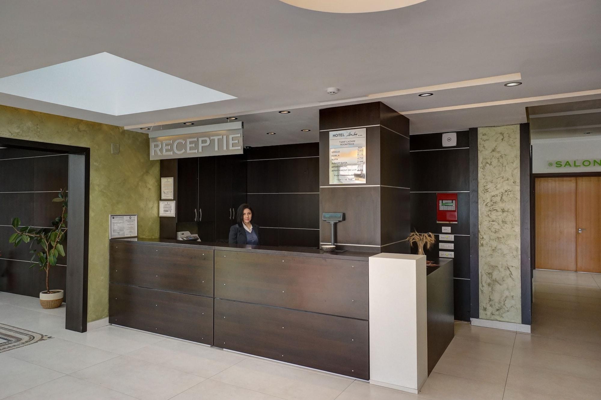 Vista Lobby Hotel Ave Lux