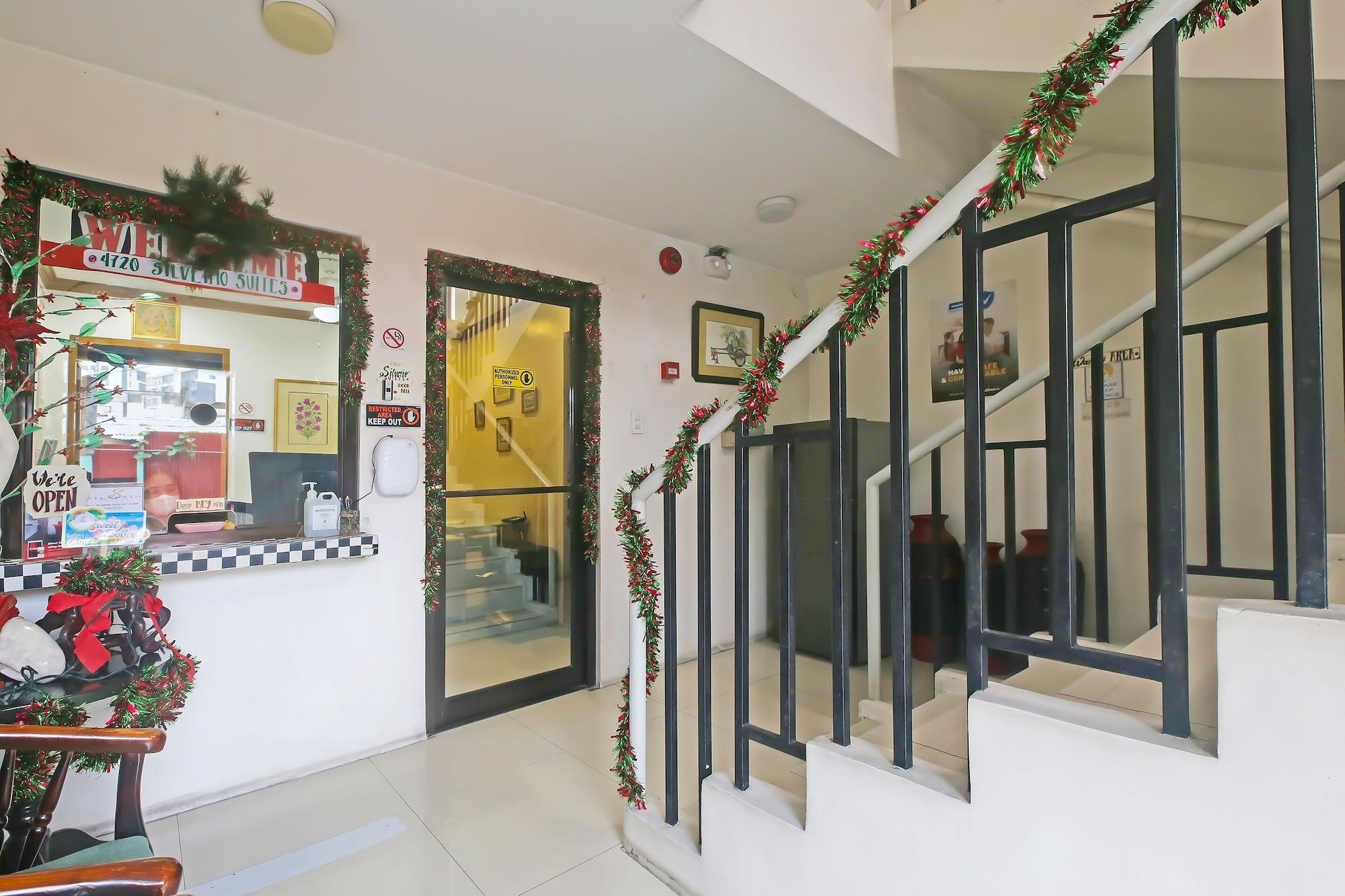 Vista Lobby OYO 896 Silverio Suites