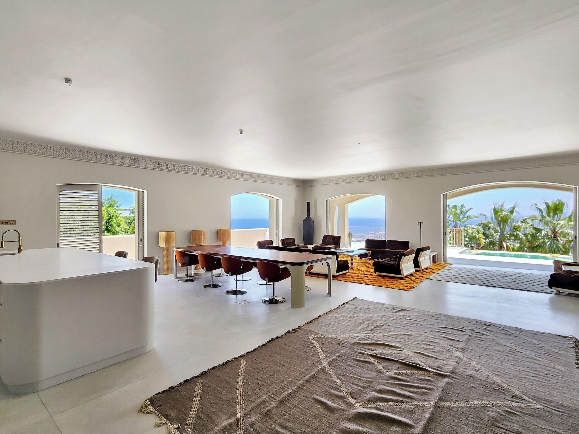 Bar/Salón The White Camel Villa