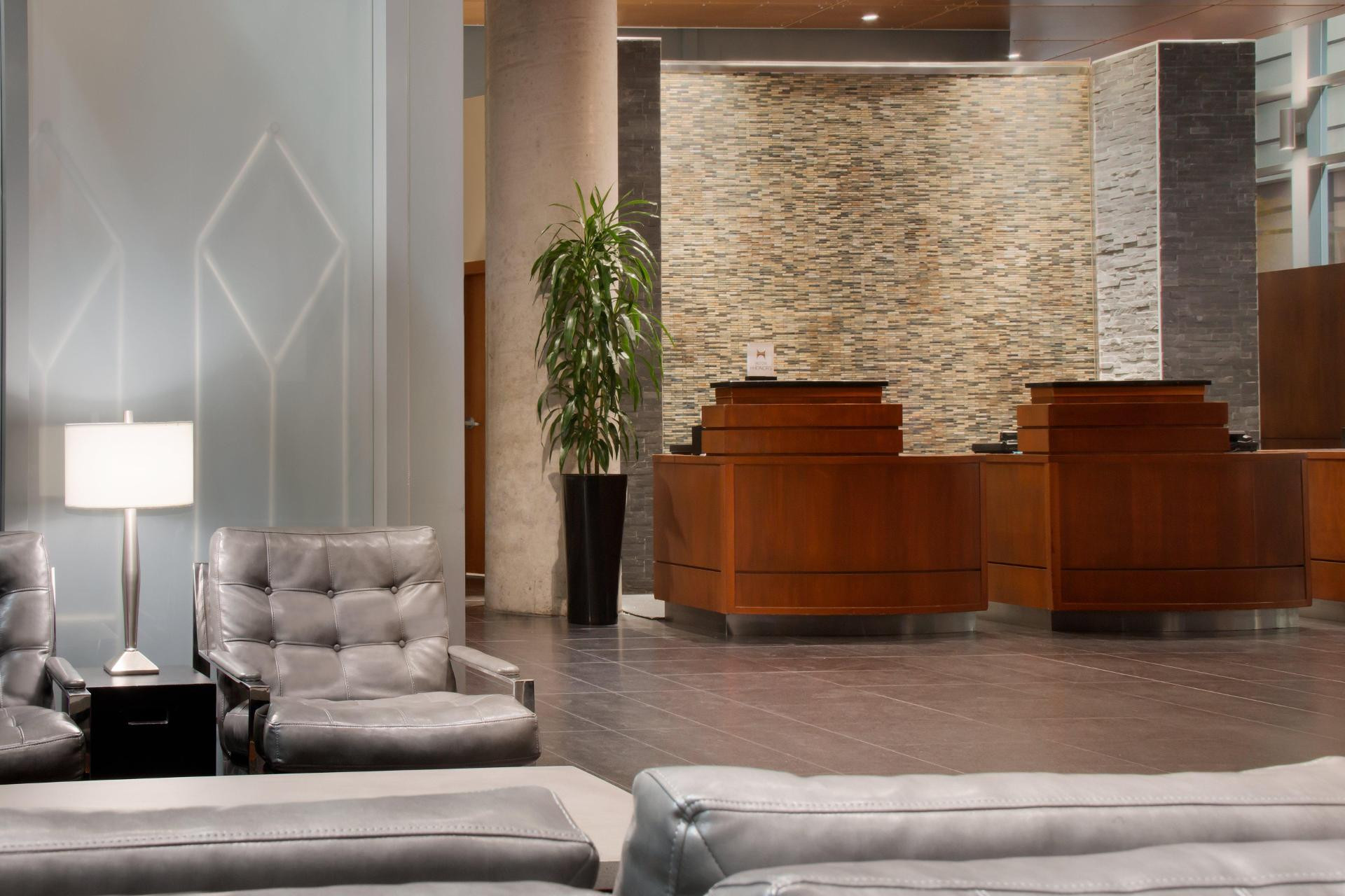 Vista Lobby Embassy Suites Montréal by Hilton