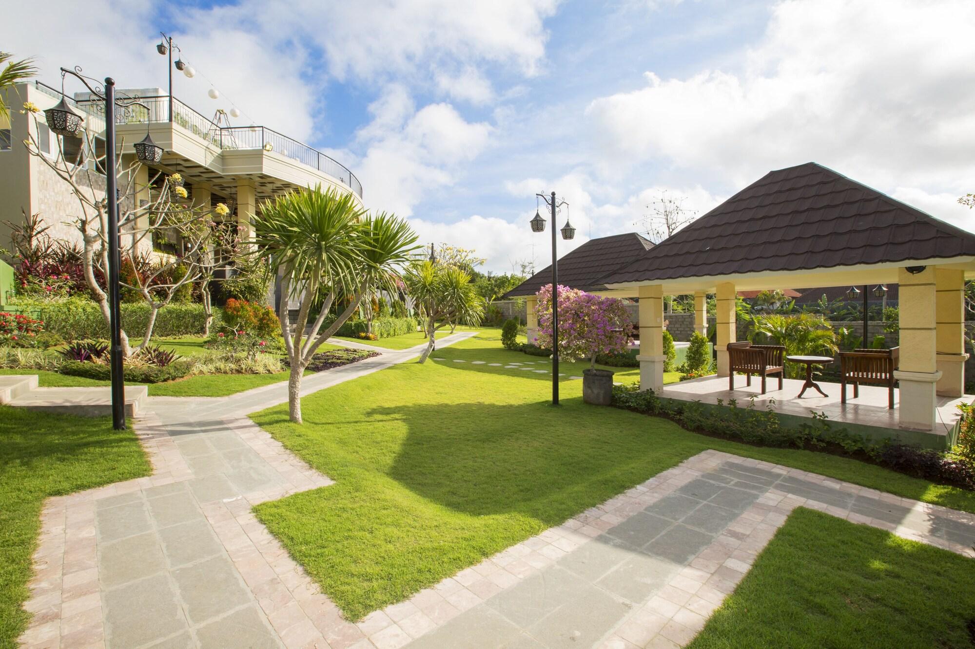 Vista Exterior Flamingo Dewata