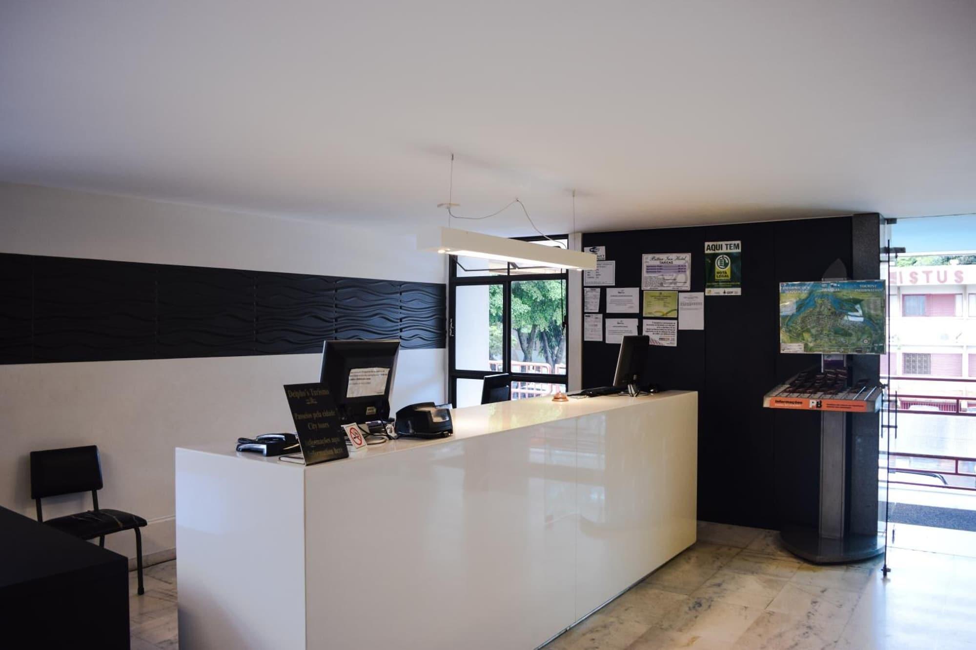Vista Lobby Bittar Inn Hotel