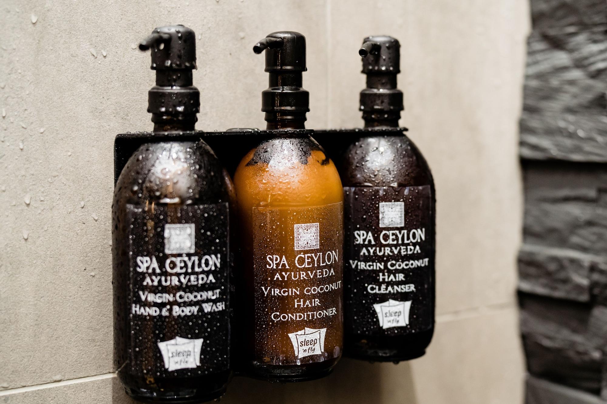 Equipamiento de Habitación Sleepover Doha North Node, Gate C30