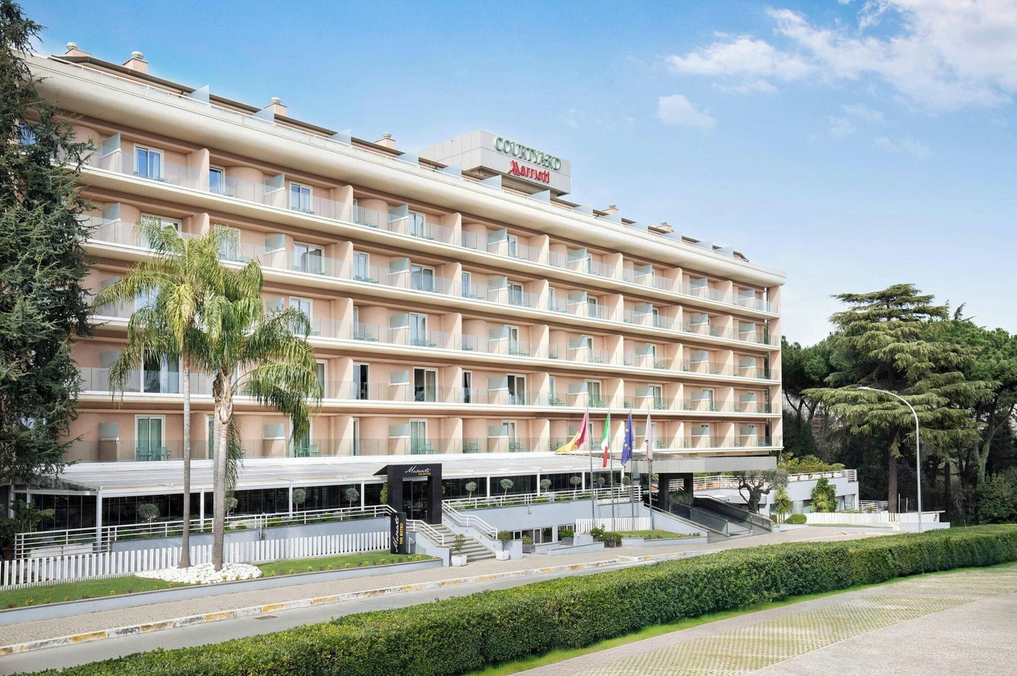 Vista Exterior Courtyard by Marriott Rome Central Park