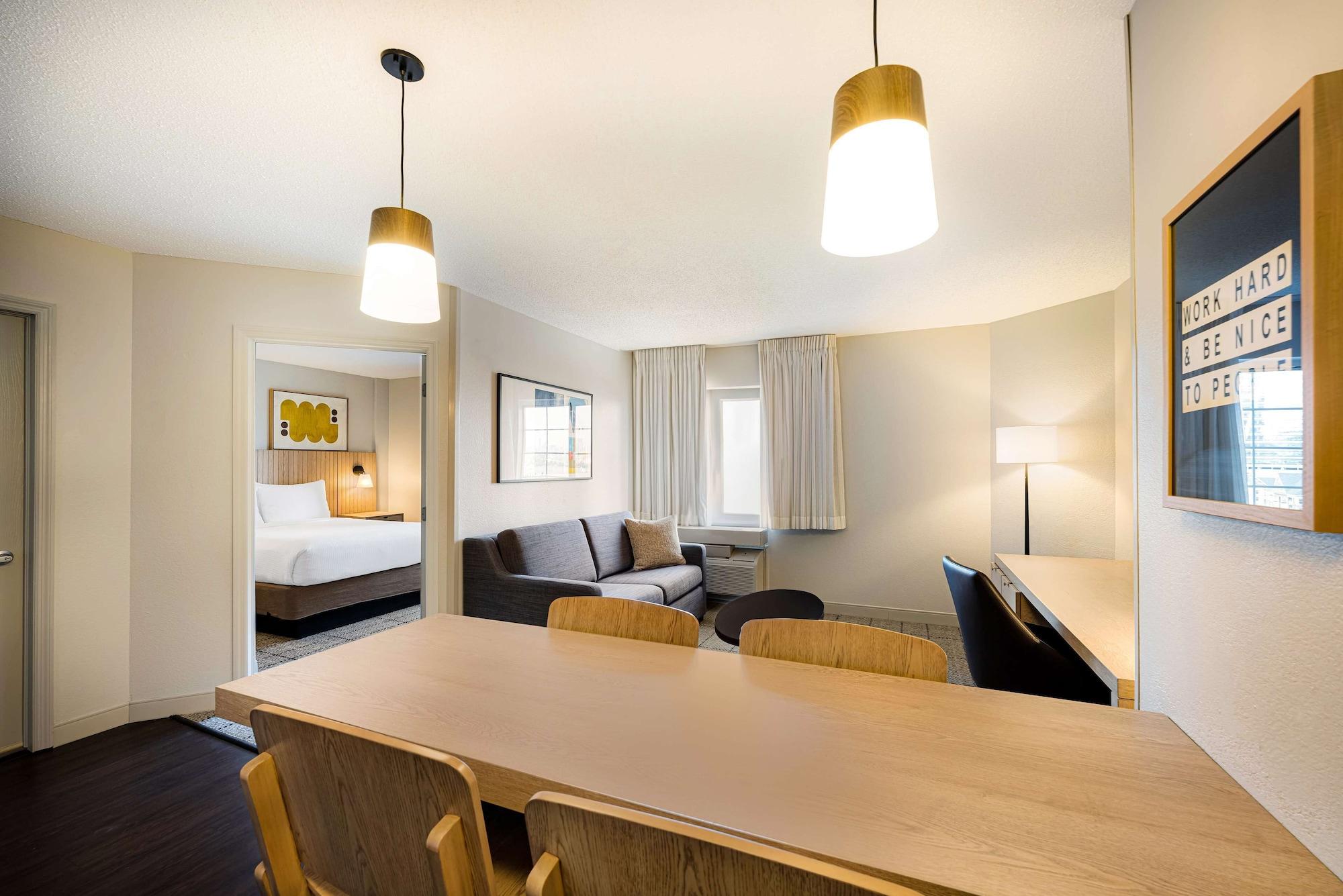 Set de Habitación Sonesta Simply Suites Jersey City