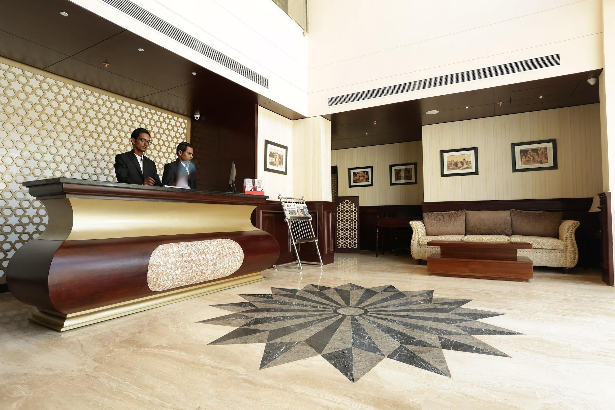 Vista Lobby Comfort Inn Sapphire