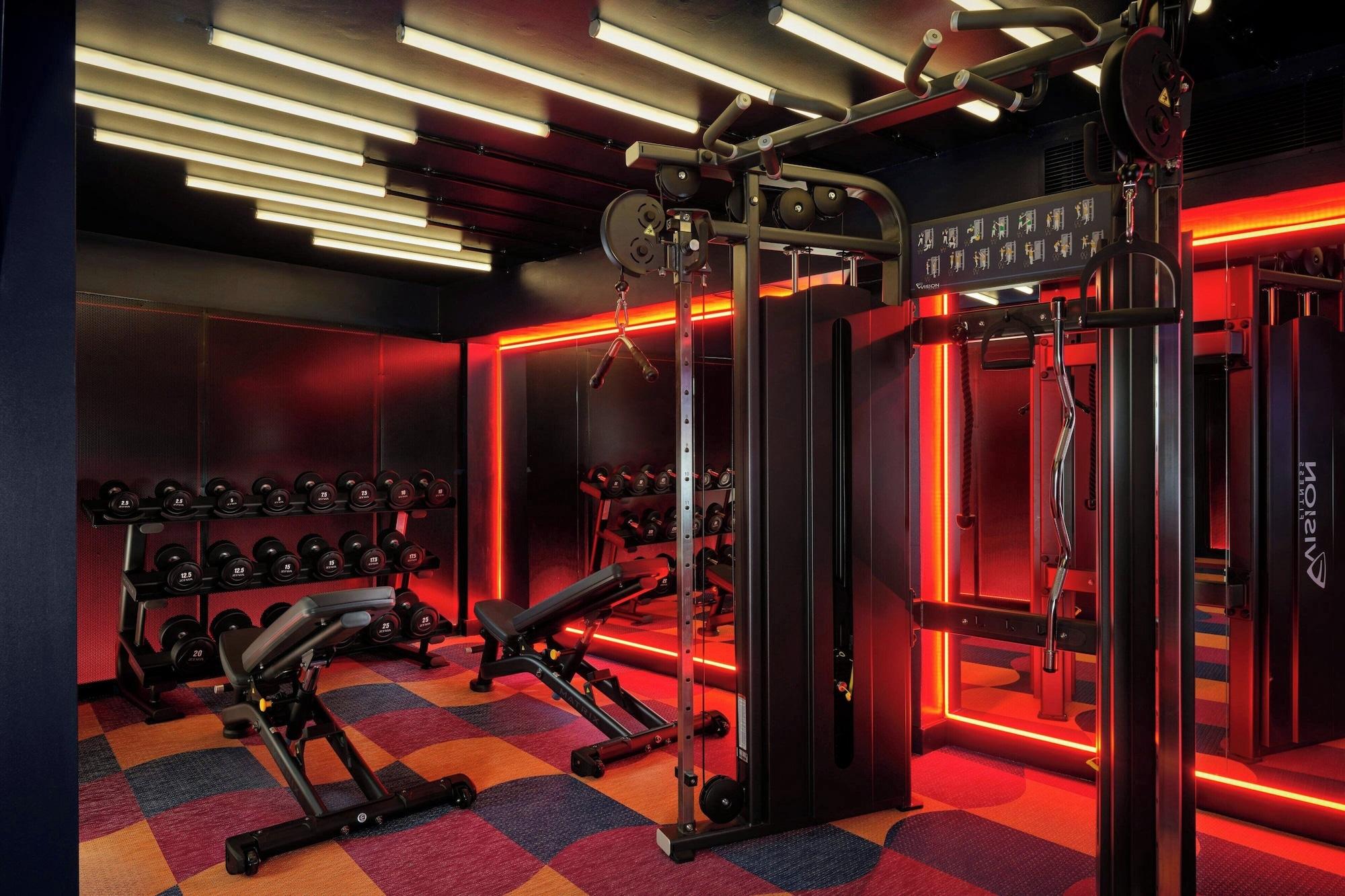 Gimnasio The Cura Hotel Kensington, London, a Tribute Portfolio Hotel