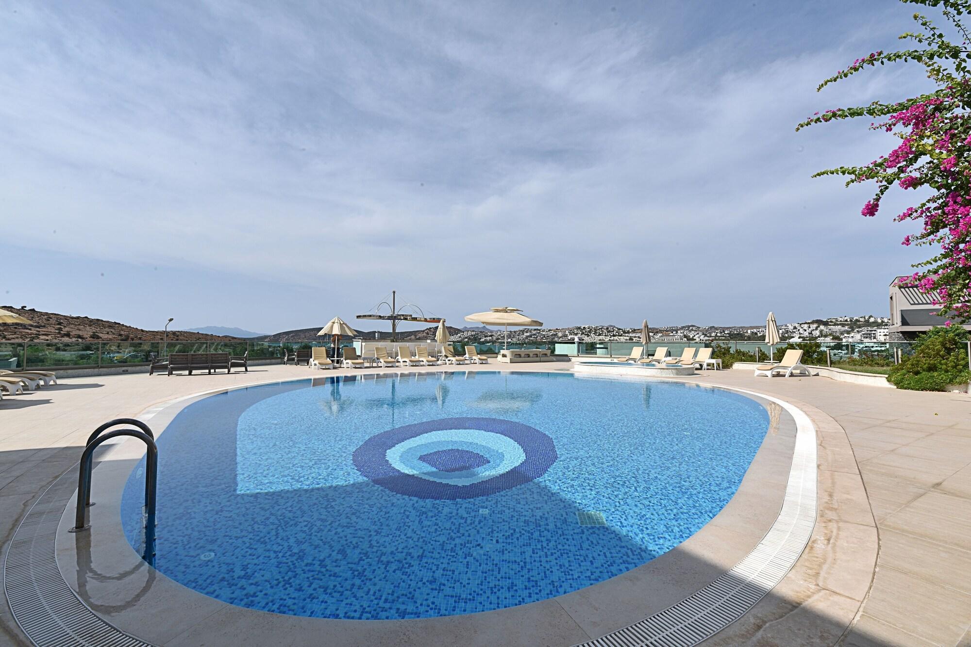 Instalaciones Recreativas Royal Palm Residence