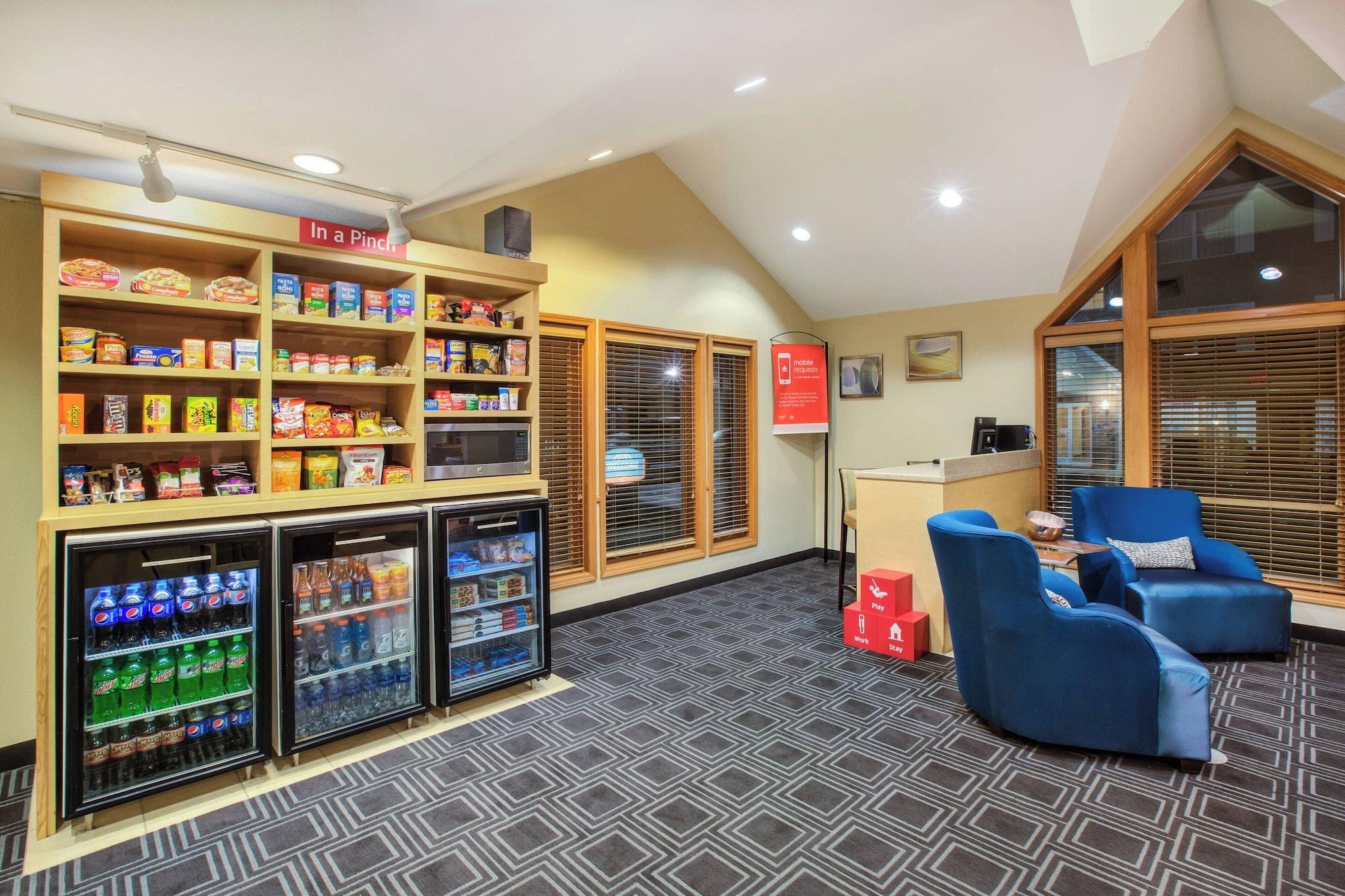 Vista Lobby Towneplace Suites By Marriott Detroit Livonia