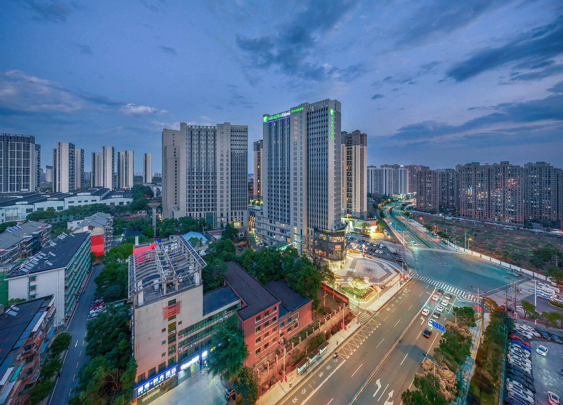 Vista Exterior Holiday Inn Express Changsha Yuhua by IHG