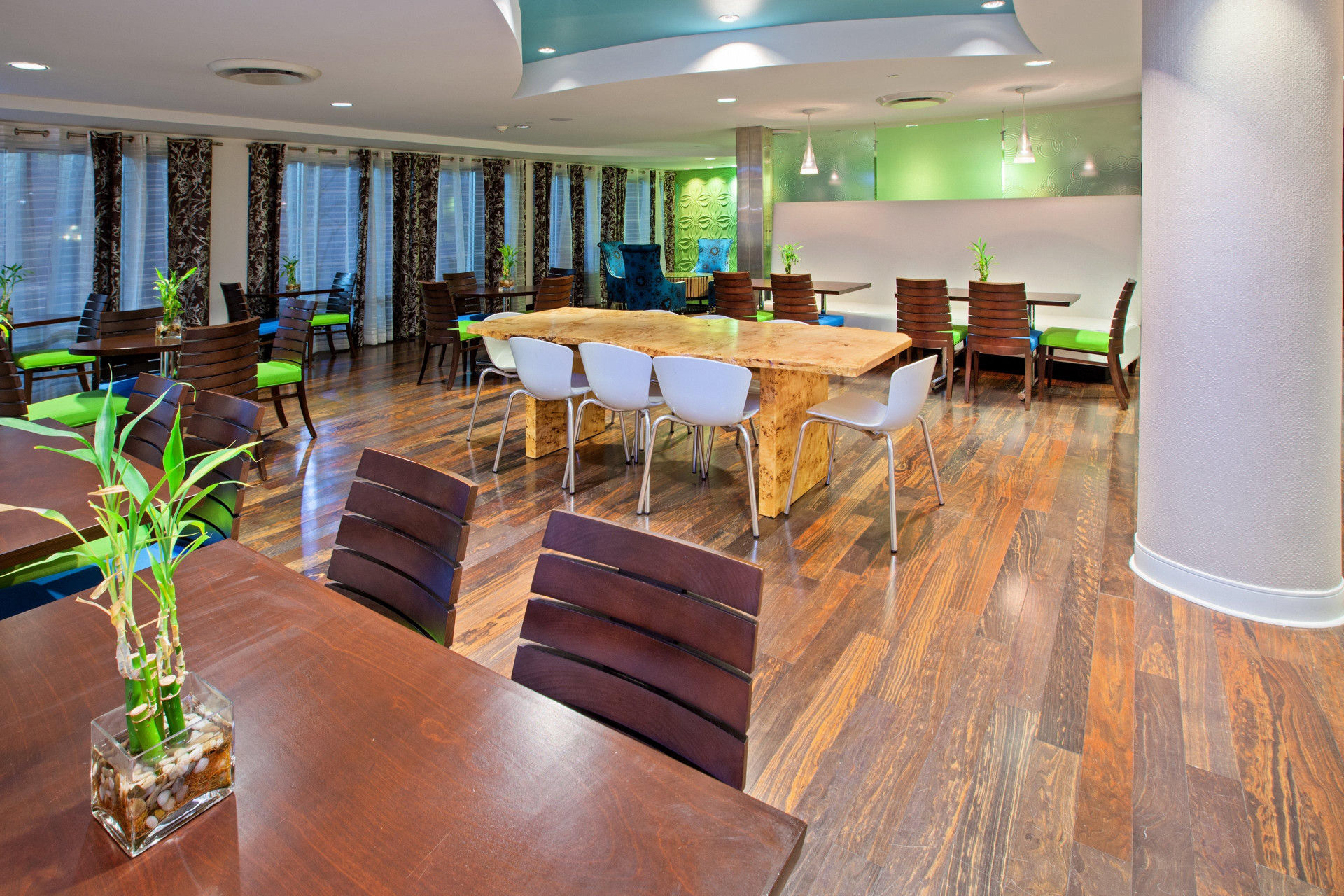 Vista Lobby Holiday Inn Express Indianapolis-Fishers by IHG