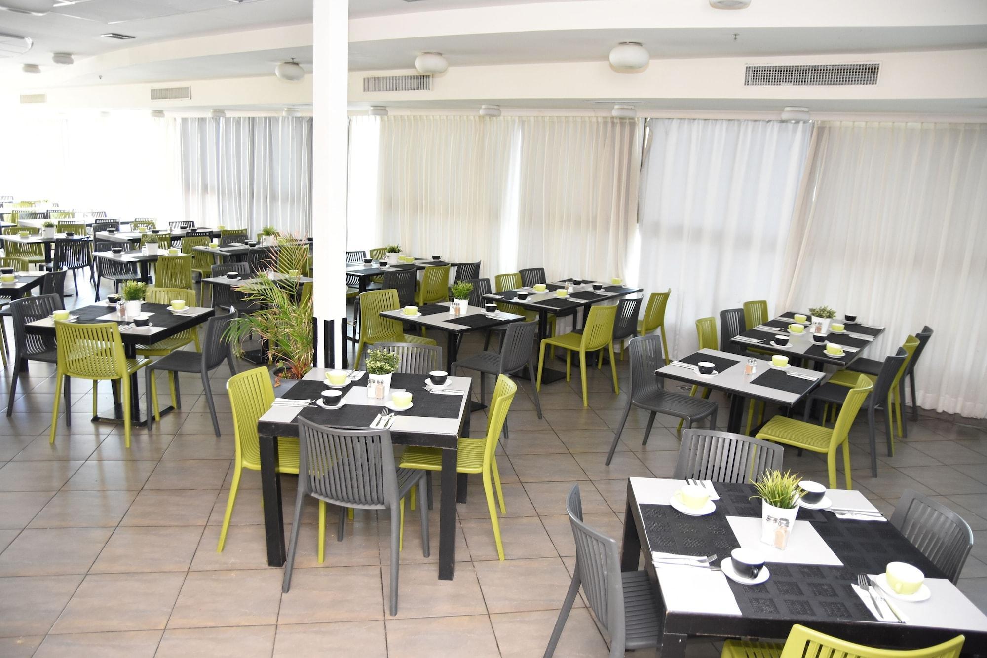 Restaurant Madison Hotel Nahariya