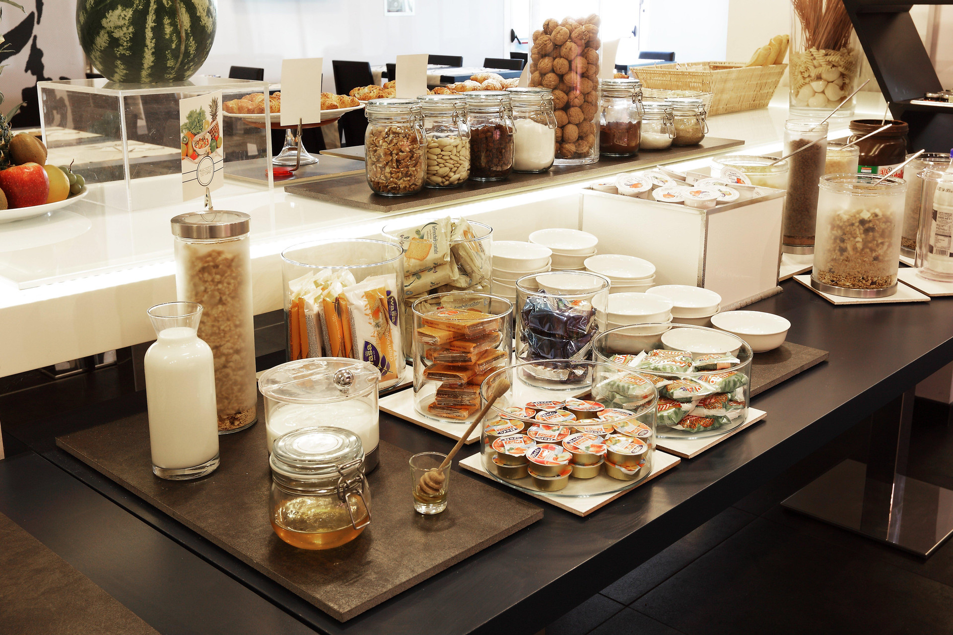 Restaurant Holiday Inn Milan Nord Zara by IHG