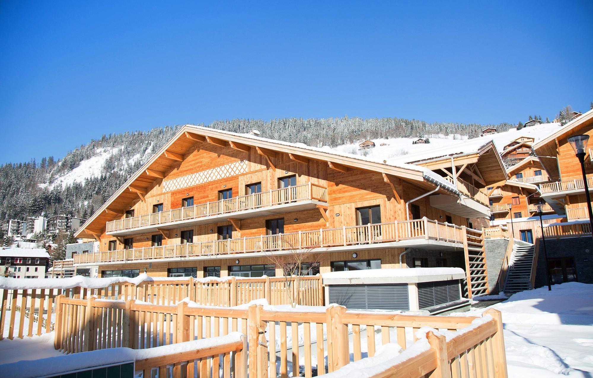 Vista Exterior Hôtel et Spa Le Chamois by Odalys