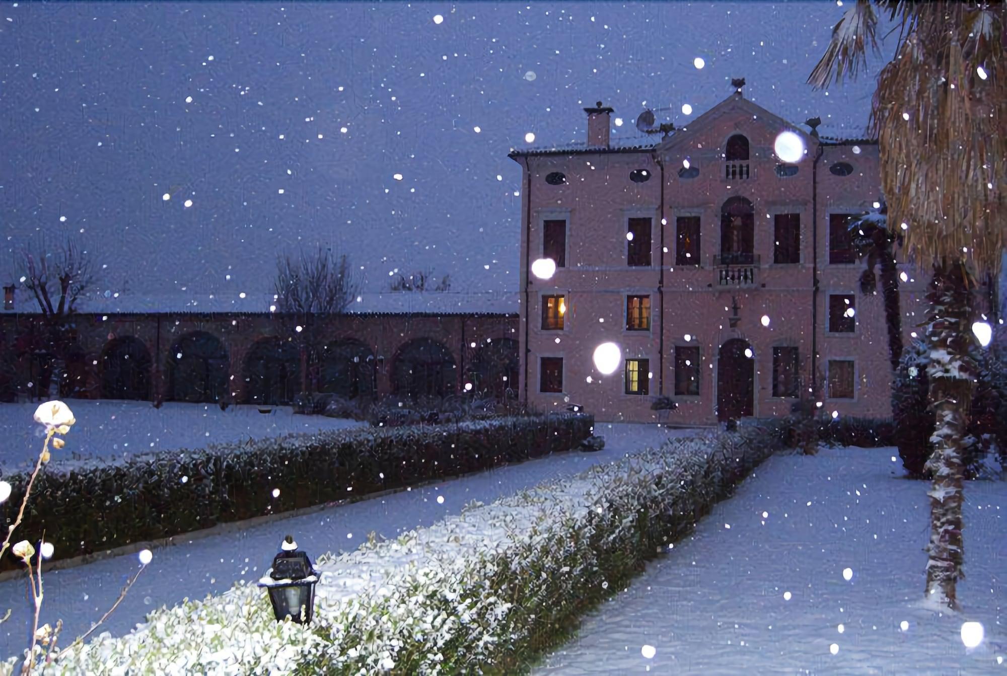 Vista Exterior Villa Bongiovanni