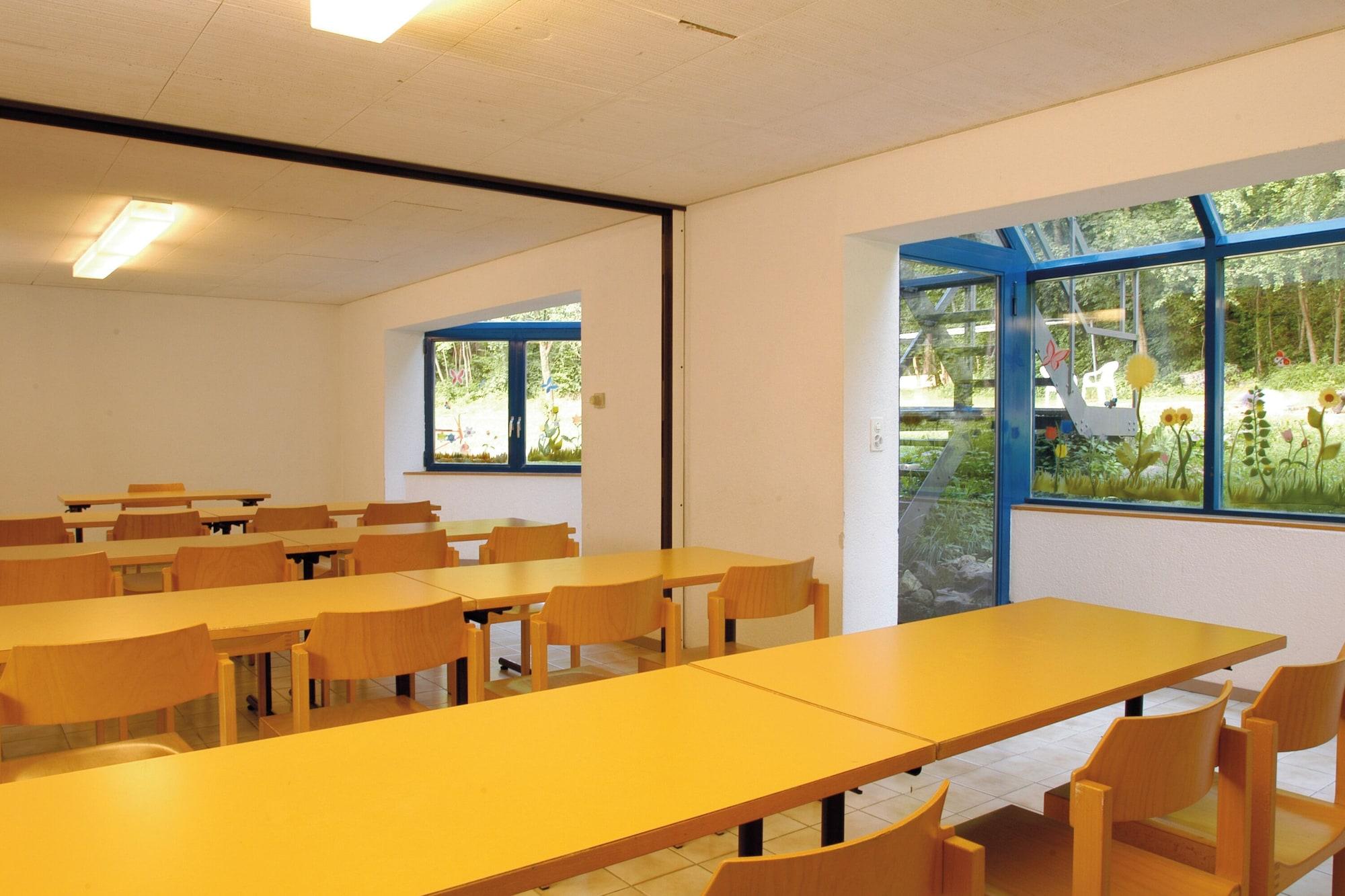 Sala de Reuniones Youth Hostel Delémont
