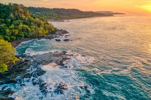 Alojamiento - Ylang Ylang Beach Resort