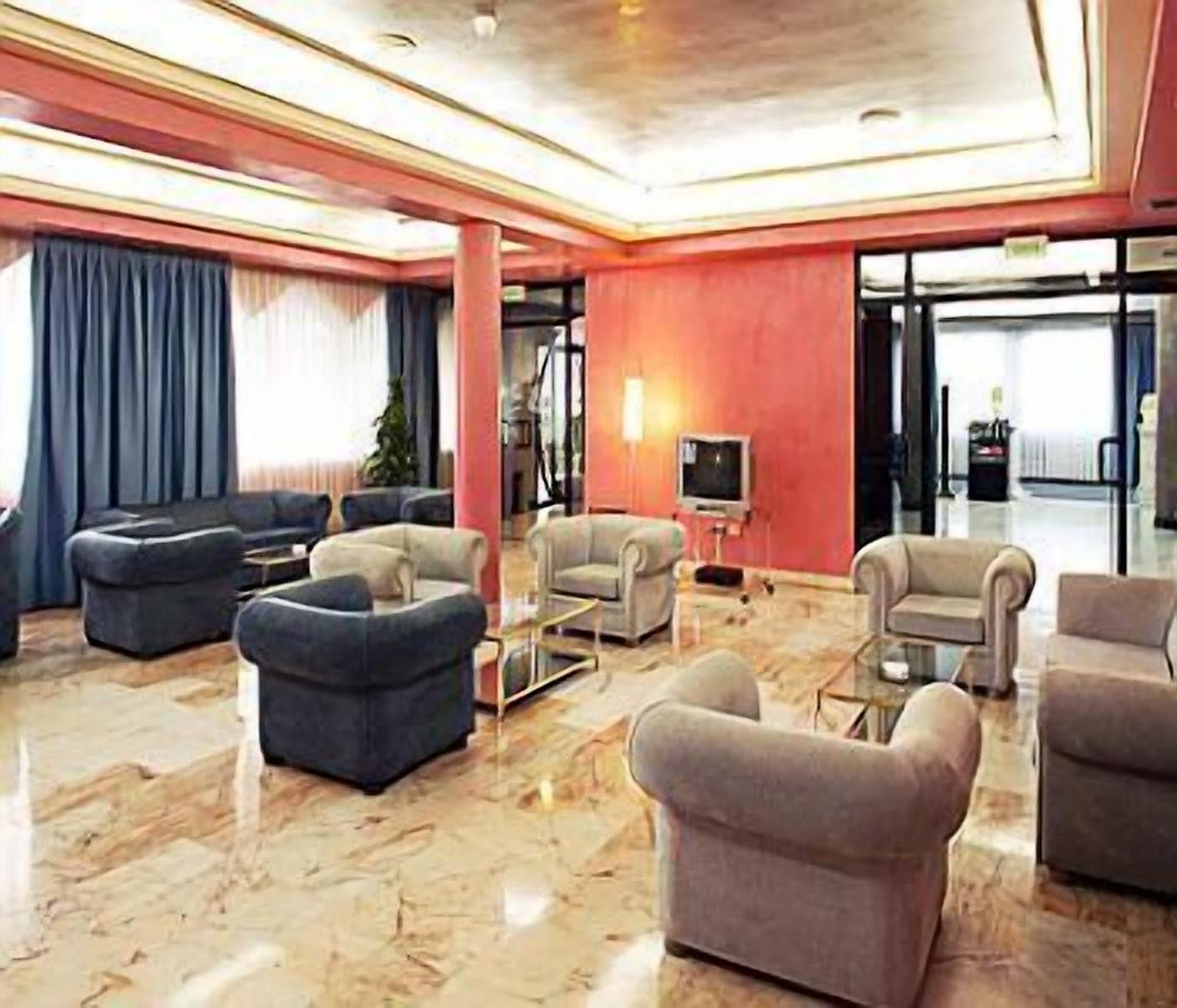 Vista Lobby Hotel Faranda Express Las Lomas