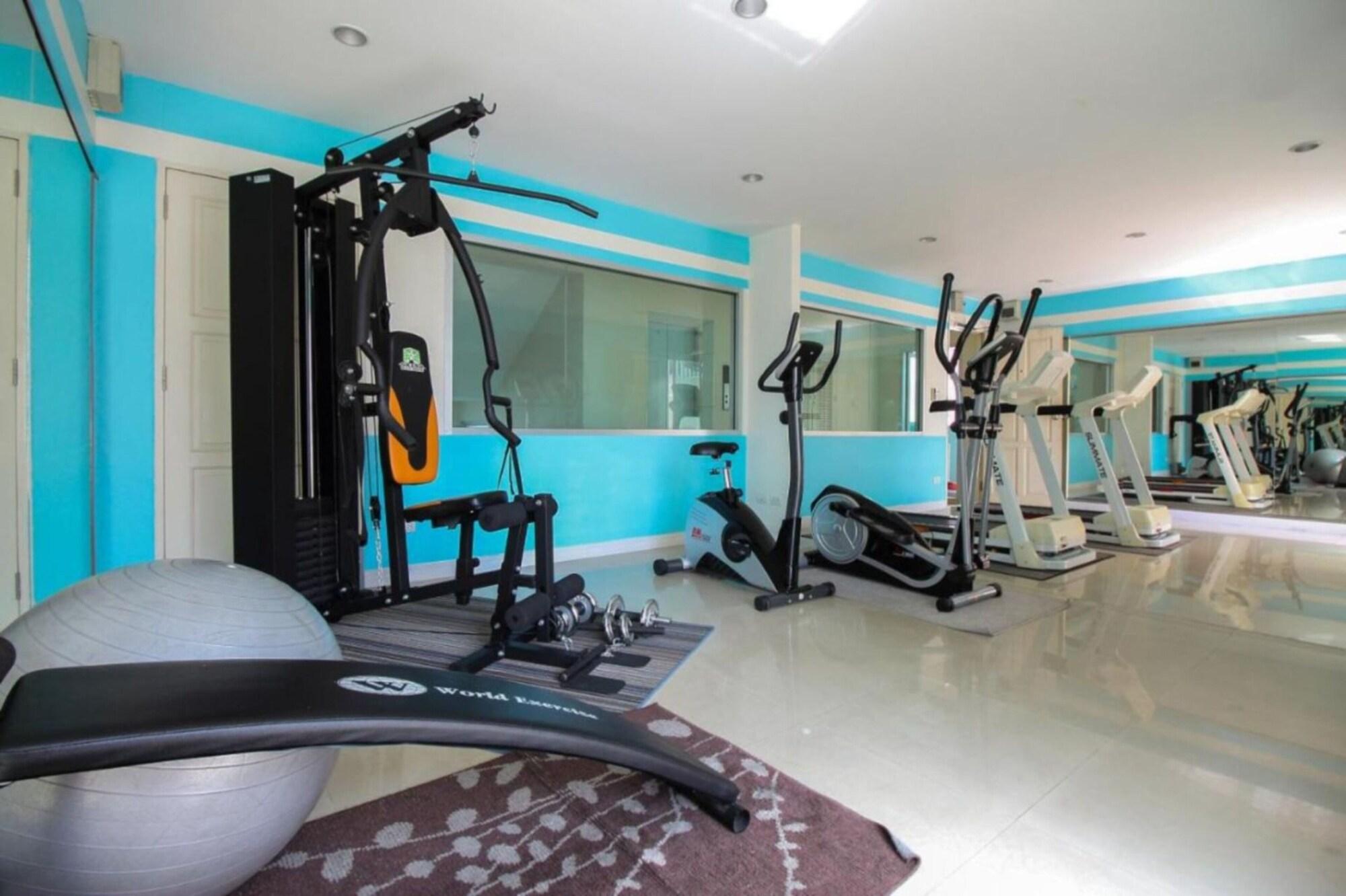 Gimnasio Meesook Residence