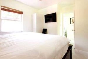 Alquiler Vacacional - Magnolia House Miami - Pool home with Water Slide,  BBQ & Gazebo