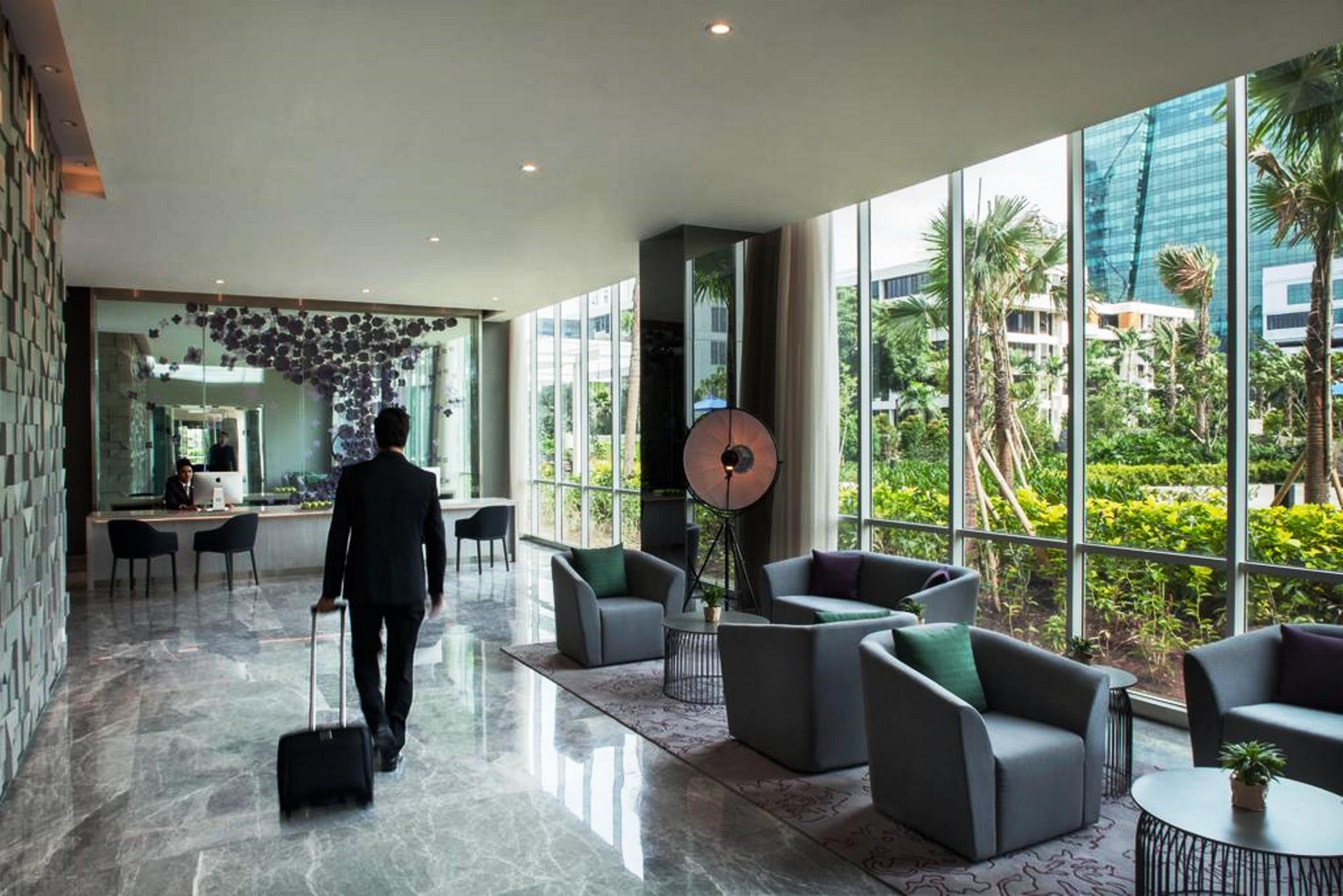 Vista Lobby Fraser Place Setiabudi Jakarta