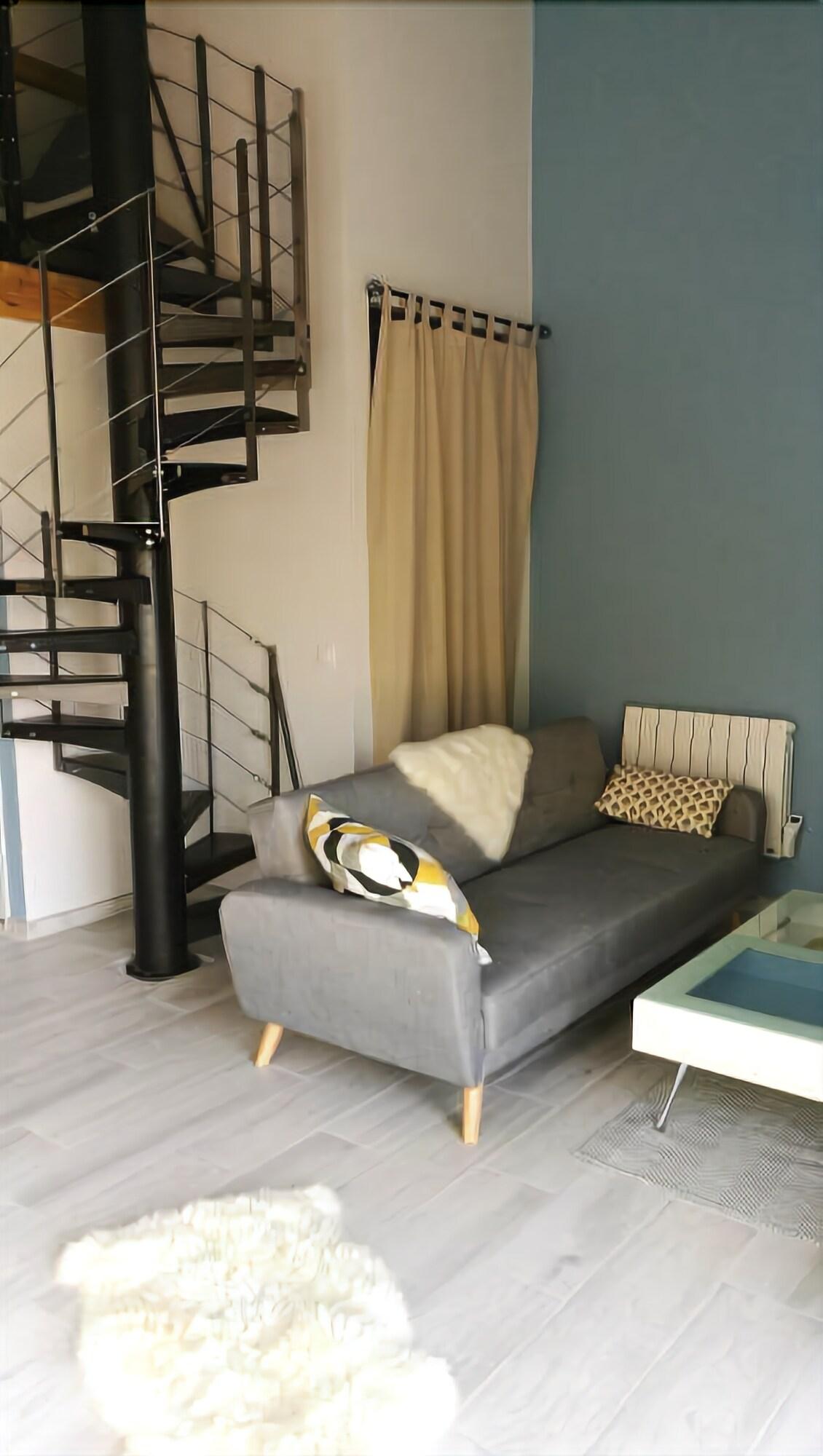 Bar/Salón L'alphonsine