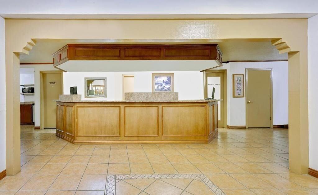Vista Lobby Silver Queen Inn