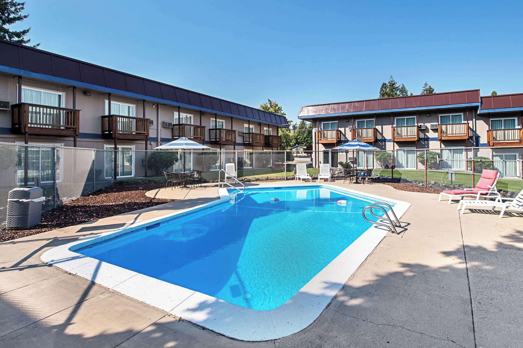 Varios Rodeway Inn Enumclaw Mount Rainier-Crystal Mountain Area