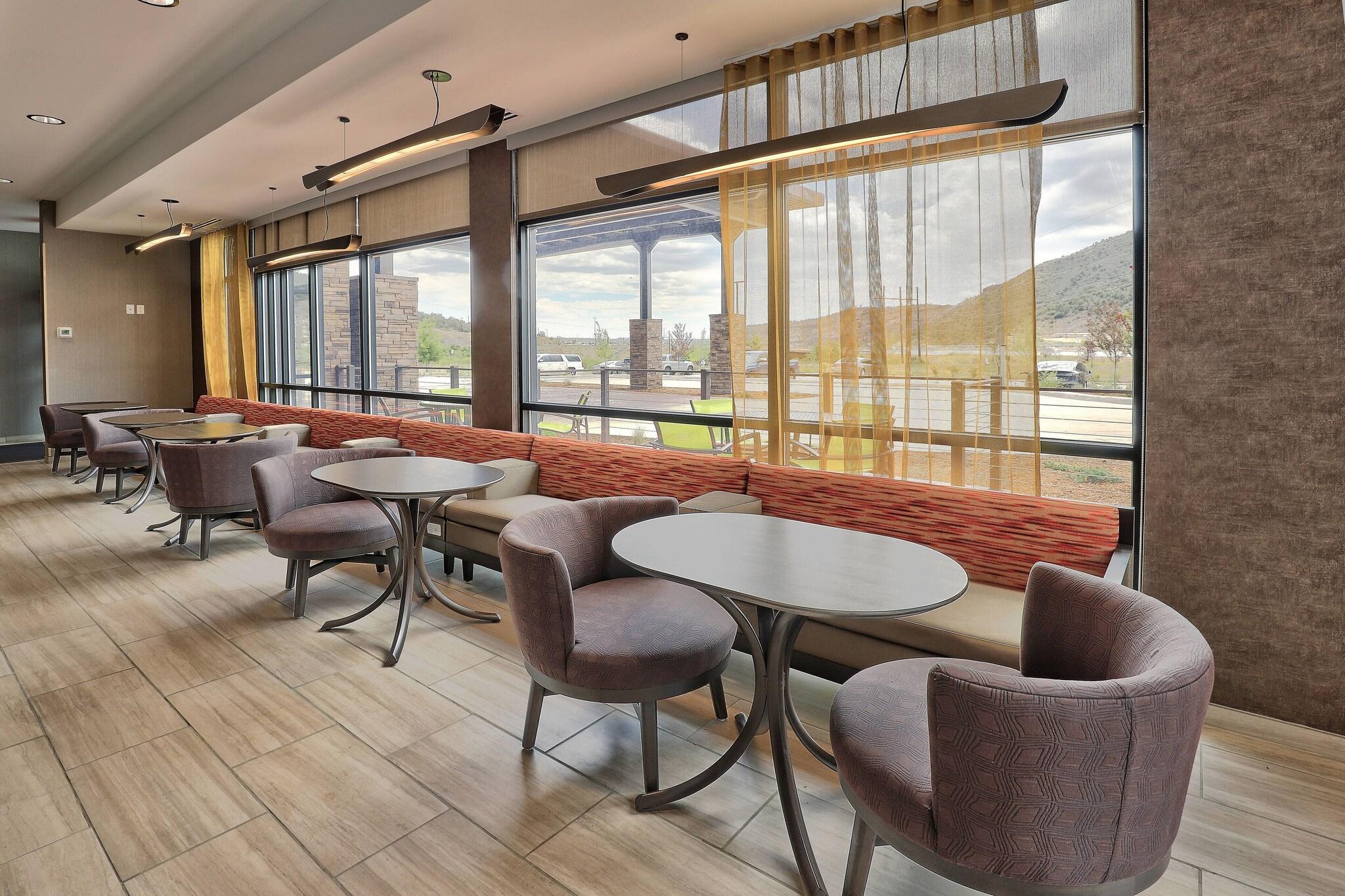 Vista Lobby Springhill Suites by Marriott Durango