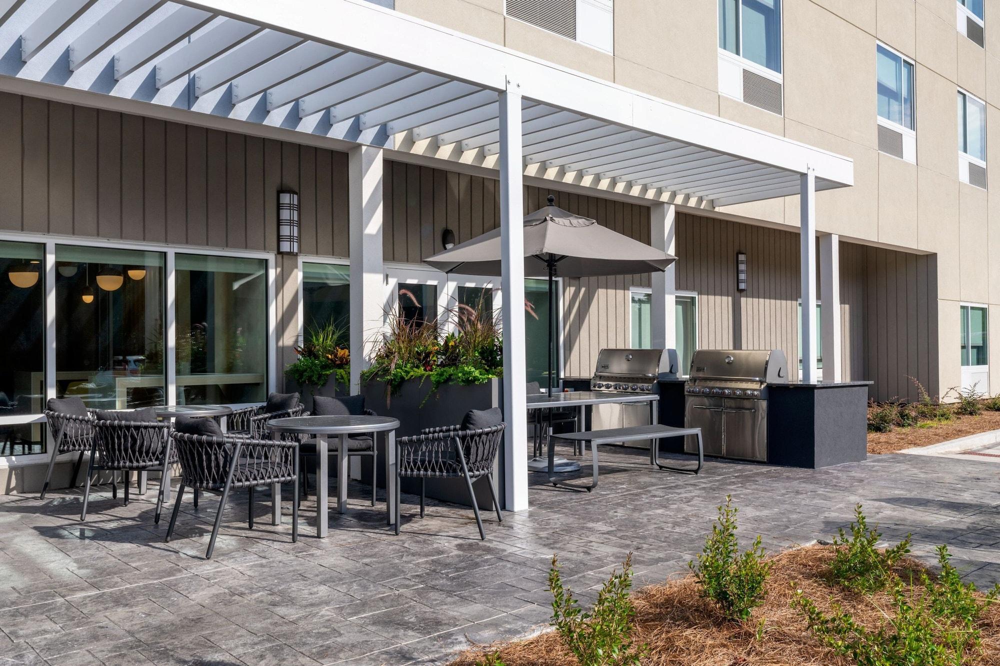 Vista Exterior Towneplace Suites by Marriott Brunswick