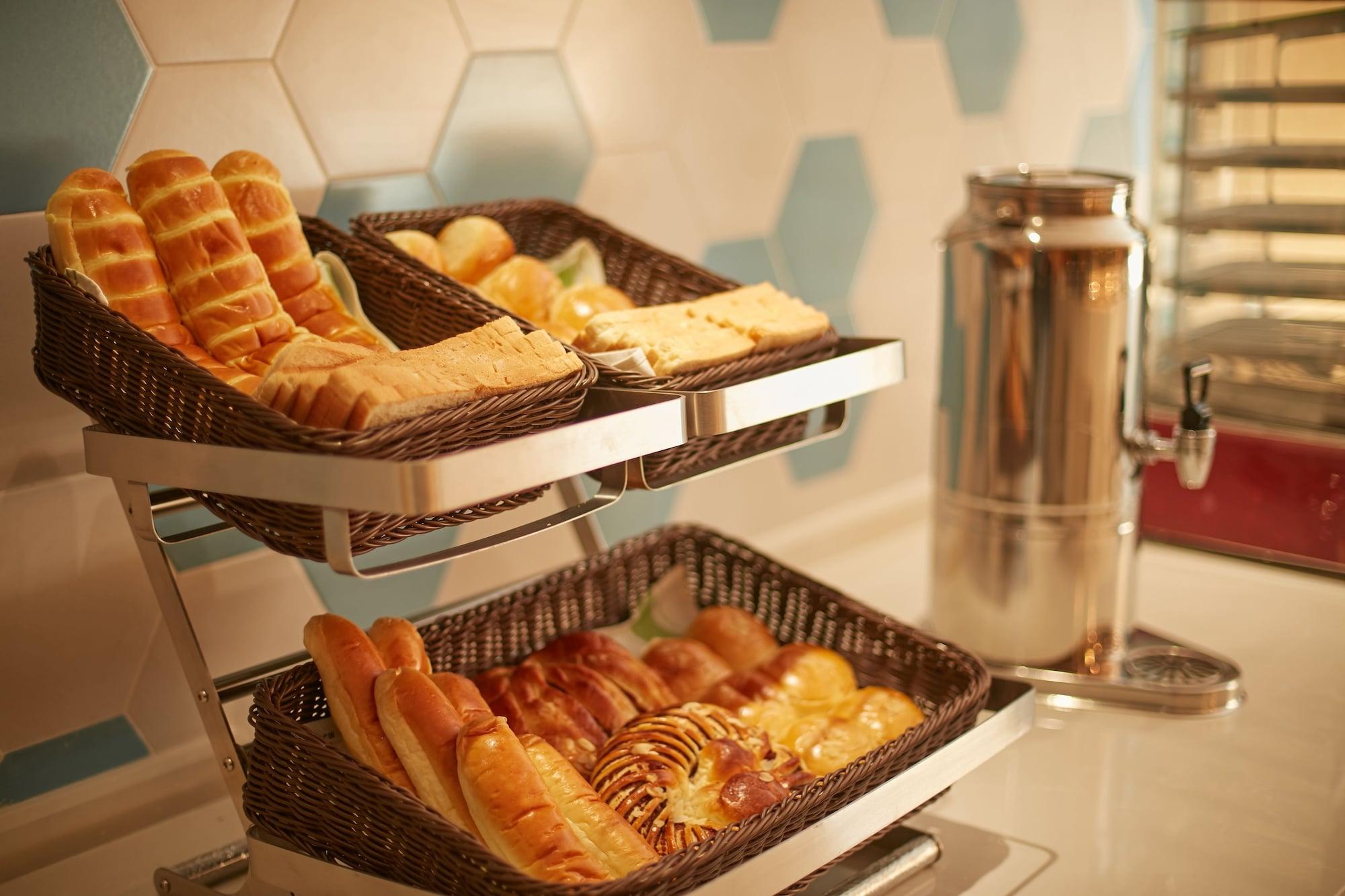 Restaurant Holiday Inn Express Leshan City Square by IHG