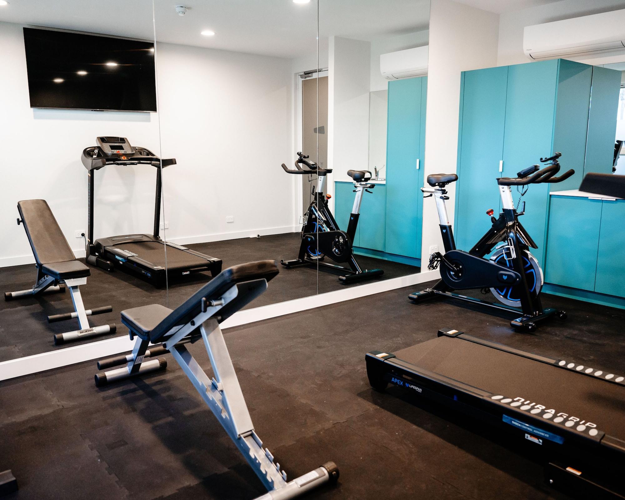 Gimnasio Peninsula Hotel Motel