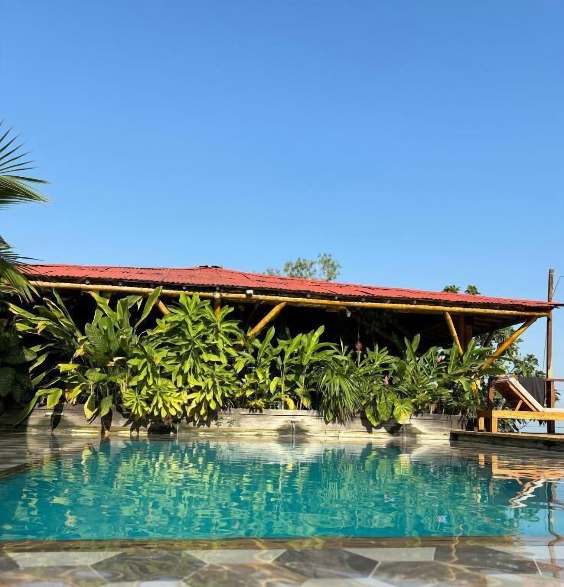 Vista Piscina La Veranda
