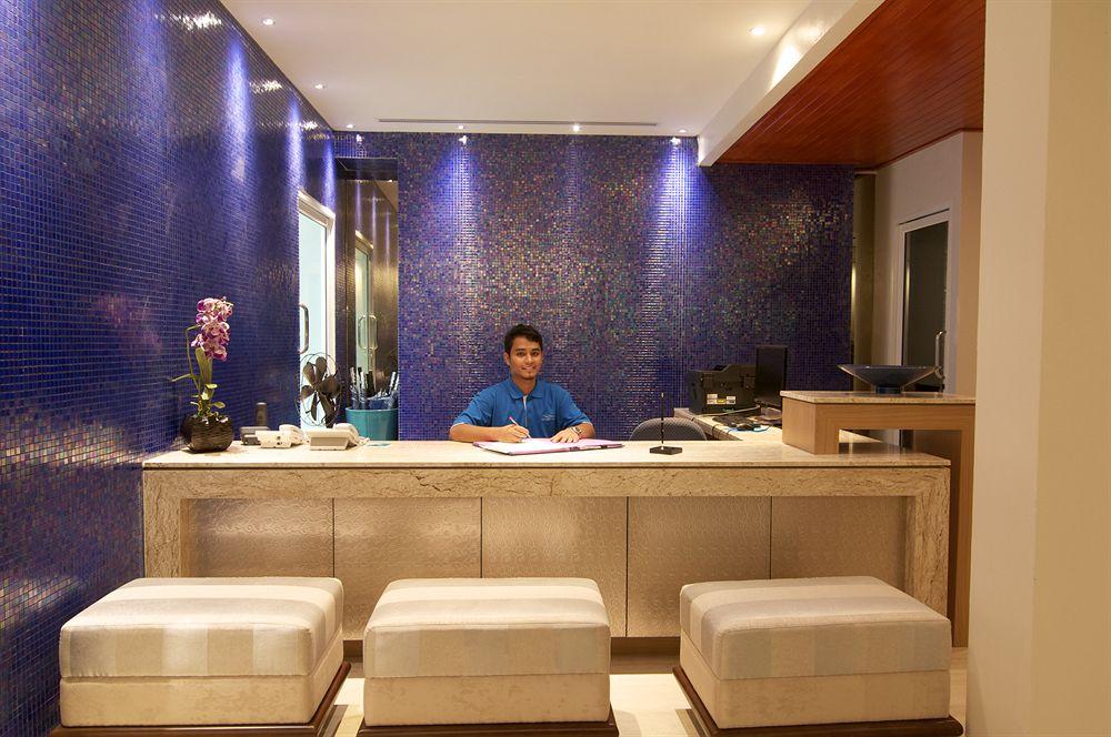Vista Lobby Grand Bleu Ocean View Pool Suite