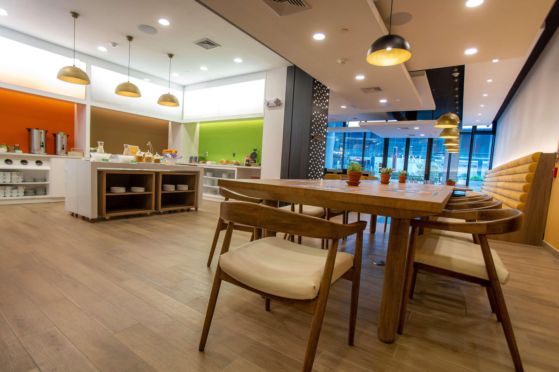 Restaurant Hampton By Hilton Quito La Carolina Park