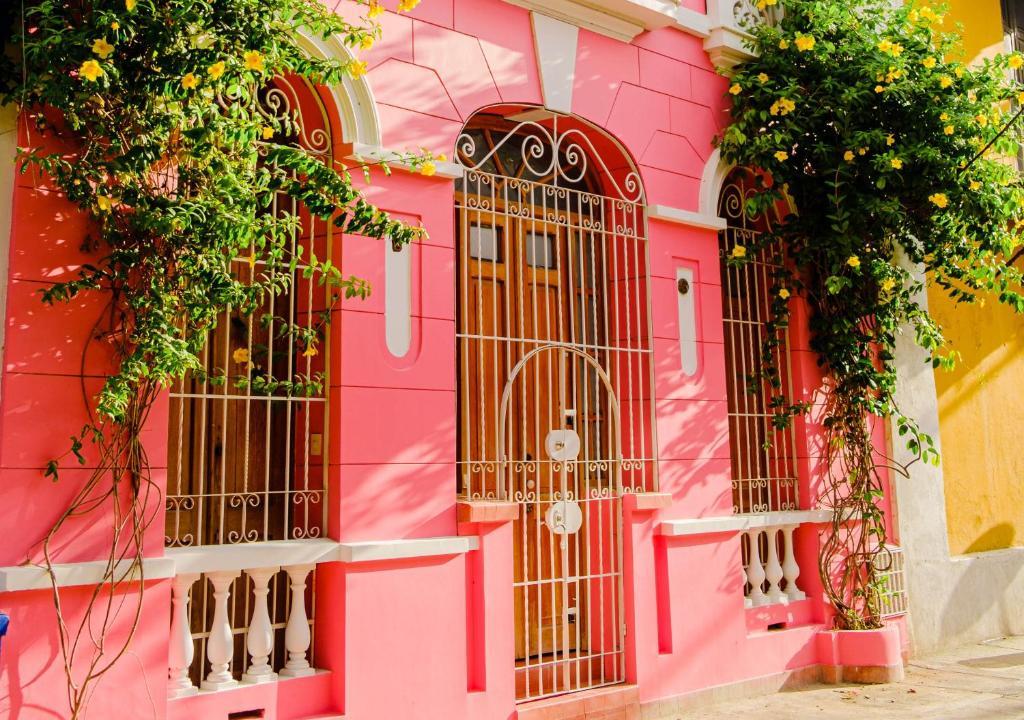 Vista Exterior CASA ROSA - ALMA HOTELS