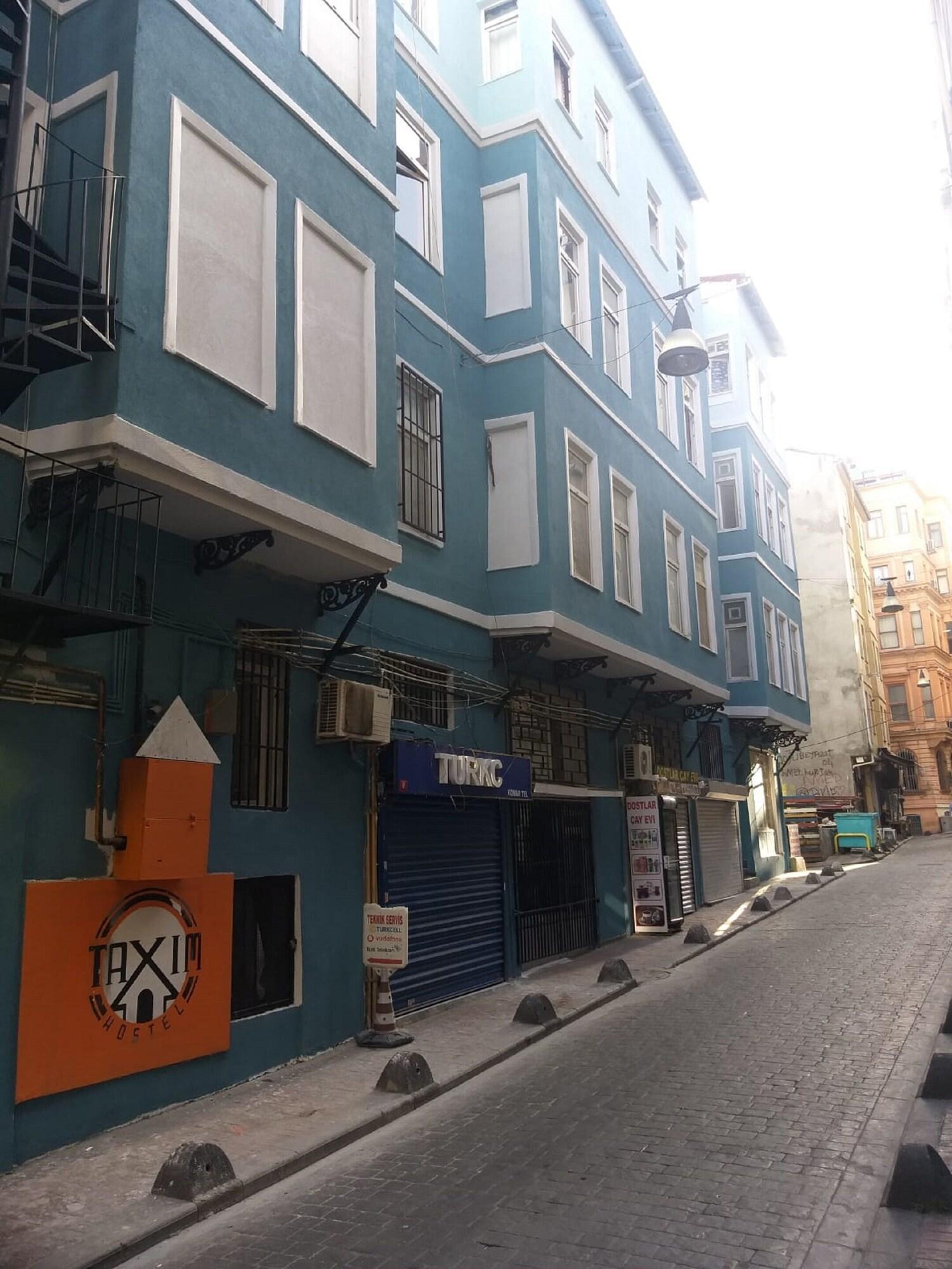 Varios Taxim Hostel - Adults Only