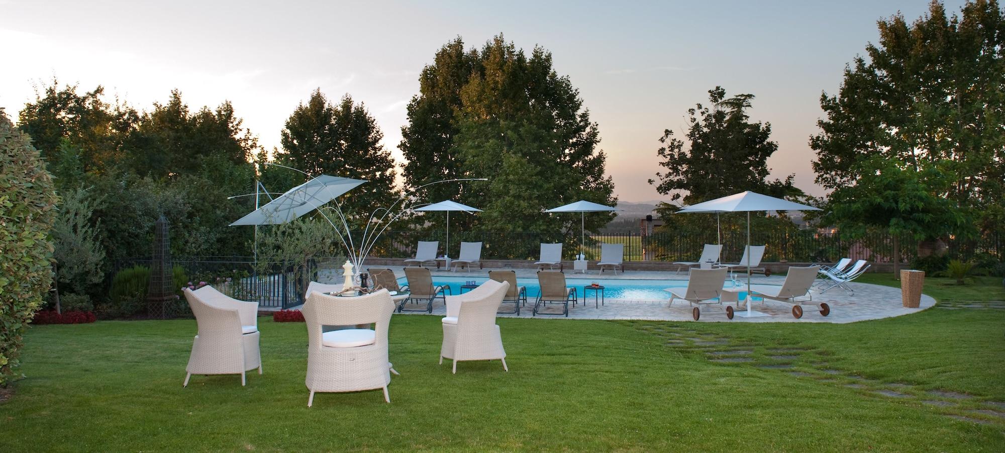 Vista Piscina Boutique Hotel Al Grappolo d'Oro