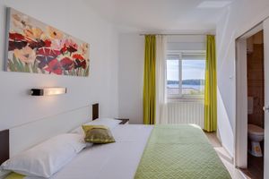 Alquiler Vacacional - JURIĆ apartments with outdoor pool and bargain in RAB-PALIT