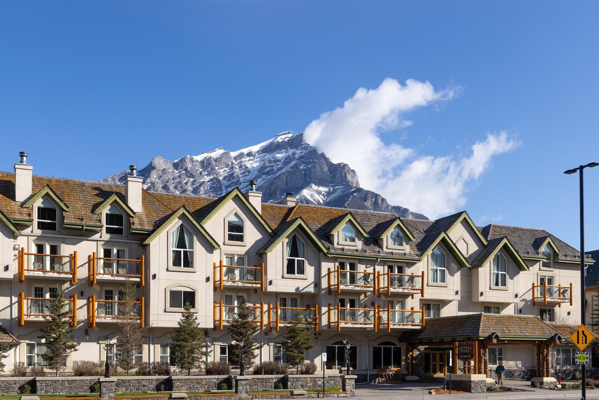 Vista Exterior Rundlestone Lodge