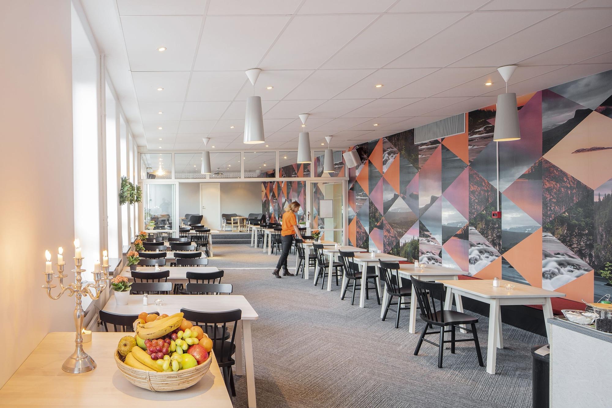 Sala de Reuniones Norrland YMCA Hostel