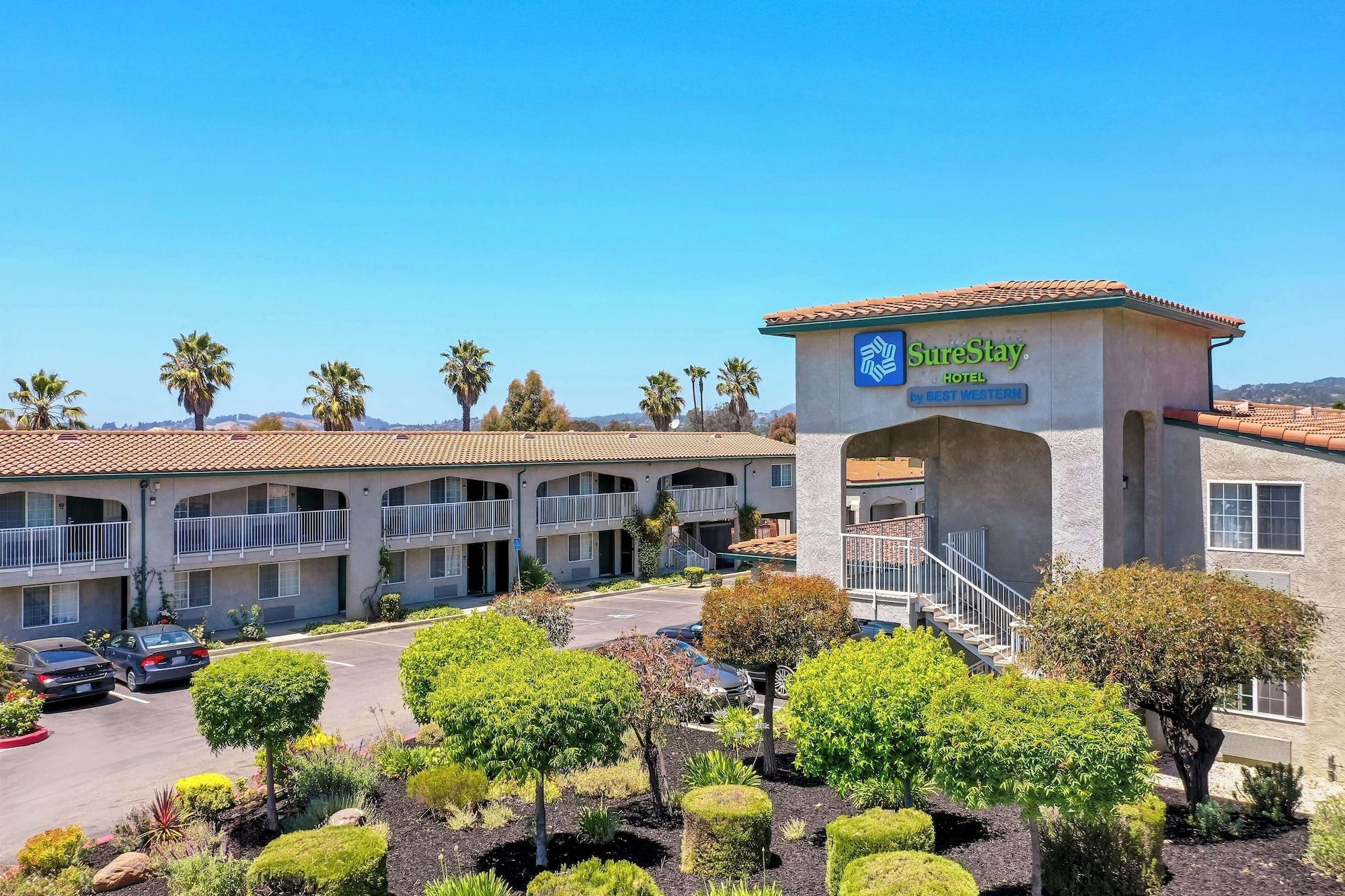Vista Exterior SureStay Hotel by Best Western Castro Valley