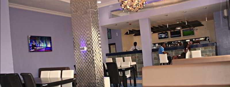 Bar/Salón Swiss Spirit Mardezok Hotel