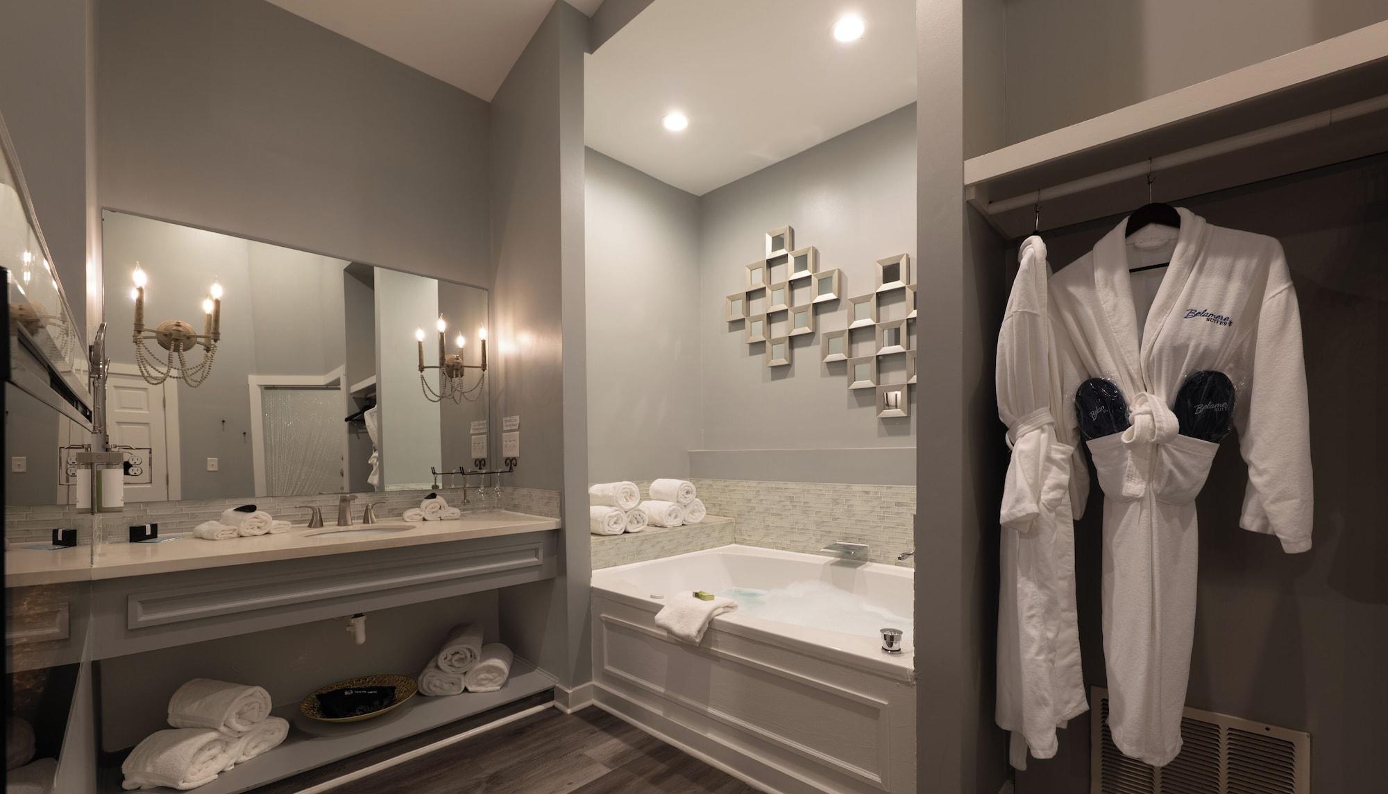 Equipamiento de Habitación Belamere Swimming Pool Suites