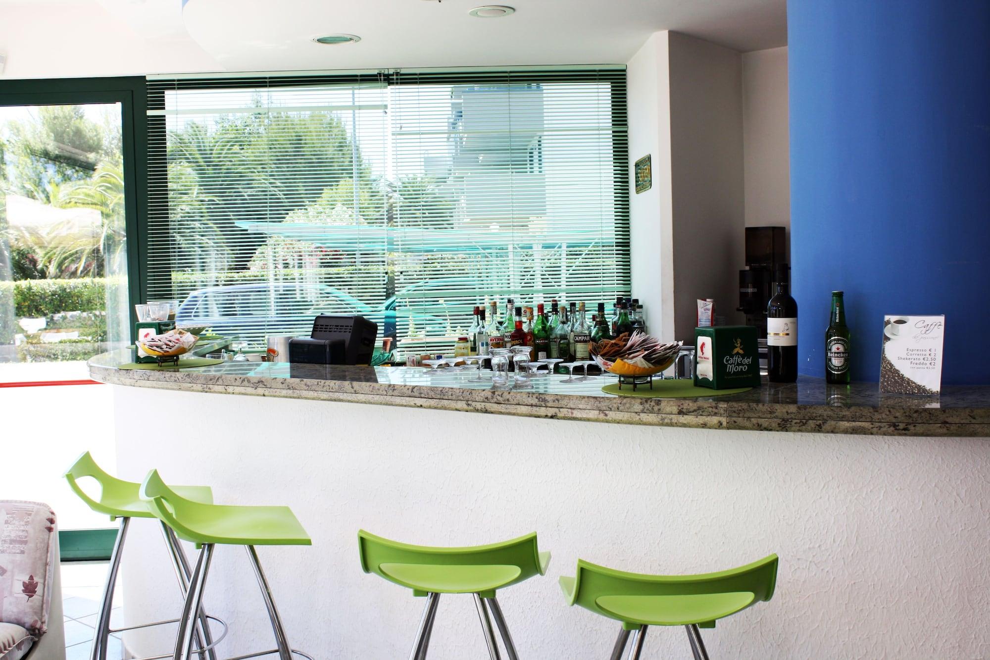 Bar/Salón Hotel San Remo