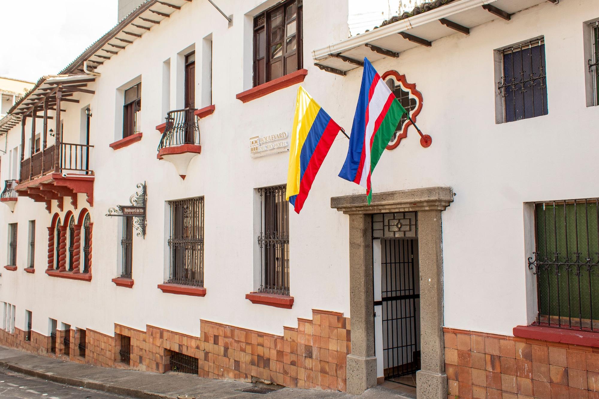 Varios Boulevard del Rio Hotel
